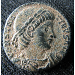 Constantin II – AE4 frappé à Antioche – GLORIA EXERCITVS – RIC 40