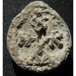 Thomas, diacre. Sceau byzantin en plomb (Ø 21 × 24 mm, 14,91 g). VIᵉ–VIIᵉ siècle.