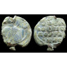 Théodore, évêque et recteur (?). Sceau byzantin en plomb (Ø 18 × 21 mm, 4,77 g). XIe siècle.