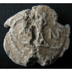 Johannes, droungarios. Sceau byzantin en plomb (Ø 28 mm, 12,12 g). VIIᵉ-VIIIᵉ siècle.