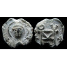 Pierre, métropolite. Sceau byzantin en plomb (Ø 16 mm, 4,74 g). VIᵉ–VIIᵉ siècle.