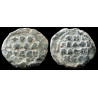 Sceau anonyme métrique. Sceau byzantin en plomb (Ø 15 mm, 3,70 g). XIᵉ siècle.