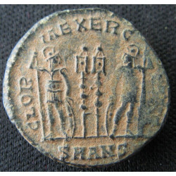 Constantin II – Æ3 frappé à Antioche – GLORIA EXERCITVS – RIC VII, 87