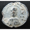 Katakalôn (Nicolas ?). Sceau byzantin en plomb (Ø 22,5 mm, 8,38 g). XIe-XIIe siècle.