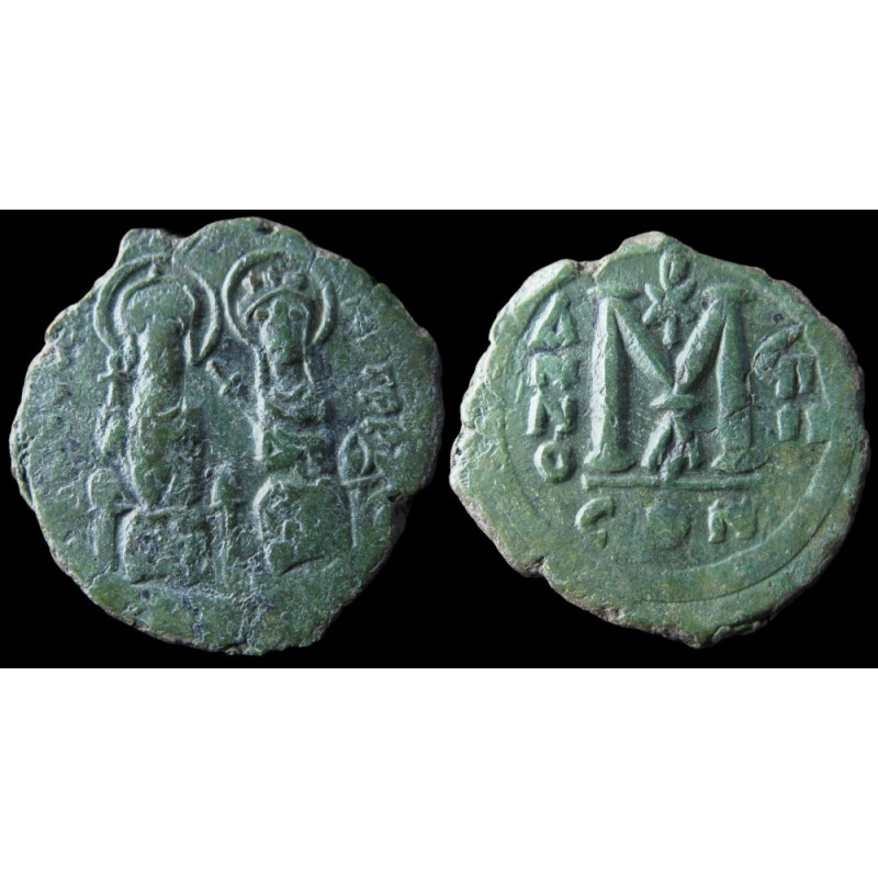 Justin II et Sophie – Follis (Ø 31 mm) avec chrisme – Constantinople – Sear 360 - AN 9