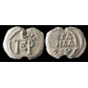 Pierre, stratélatès. Sceau byzantin en plomb (Ø 25 mm, 11,45 g). VIᵉ/VIIᵉ siècle.