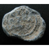 Zenonianos, stratélatès. Sceau byzantin en plomb (Ø 19 × 22 mm, 13,60 g). VIᵉ siècle.