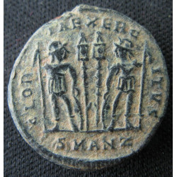Constance II – Nummus frappé à Antioche – GLORIA EXERCITVS – RIC 88