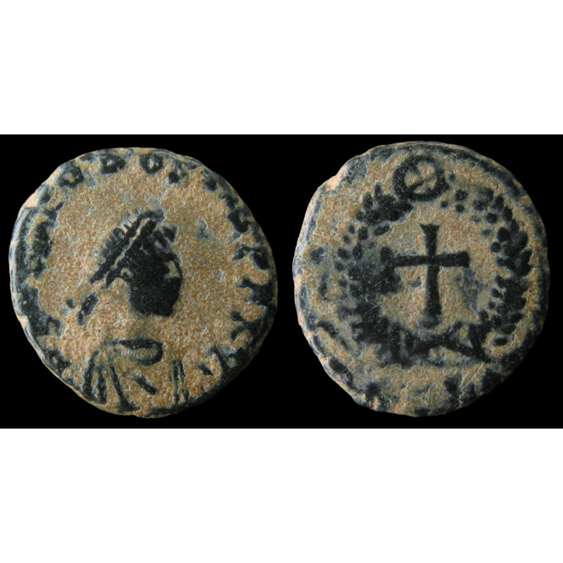 Théodose II – Nummus (AE4) – Croix au revers