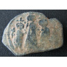 Califat omeyyade – Fals arabo-byzantin imitant le follis d'Héraclius à trois figures – Grand M – Vers 636–660