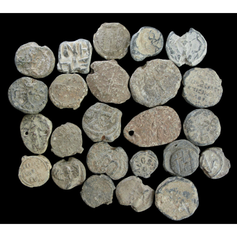 Lot de 25 sceaux byzantins en plomb à nettoyer (?) — lot d'étude et d'entraînement - MINI PRIX !