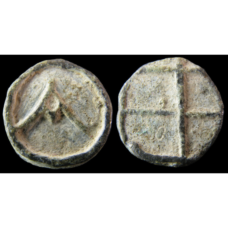 Poids monétaire de 1 drachme – IVᵉ-Iᵉʳ s. av. J.-C. – Α en relief, revers quadrillé – Plomb