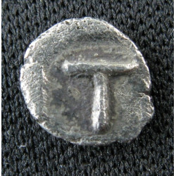 Tégée (Arcadie) – Tétartèmorion en argent – Tête d'Athéna / Grand T – ca 423–400 av. J.-C.