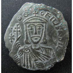 Théophile – Follis frappé à Constantinople – Grand M entre XXX et NNN – Sear 1666