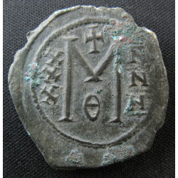 Théophile – Follis frappé à Constantinople – Grand M entre XXX et NNN – Sear 1666