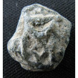 Étienne, évêque d'Apamée. Sceau byzantin en plomb (Ø 11 × 14 mm, 3,78 g). VIᵉ siècle.