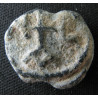 Narsos. Sceau byzantin en plomb (Ø 17 mm, 5,70 g). VIᵉ/VIIᵉ siècle.