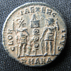 Constantin Iᵉʳ – Nummus frappé à Antioche – GLORIA EXERCITVS – RIC VII, 108