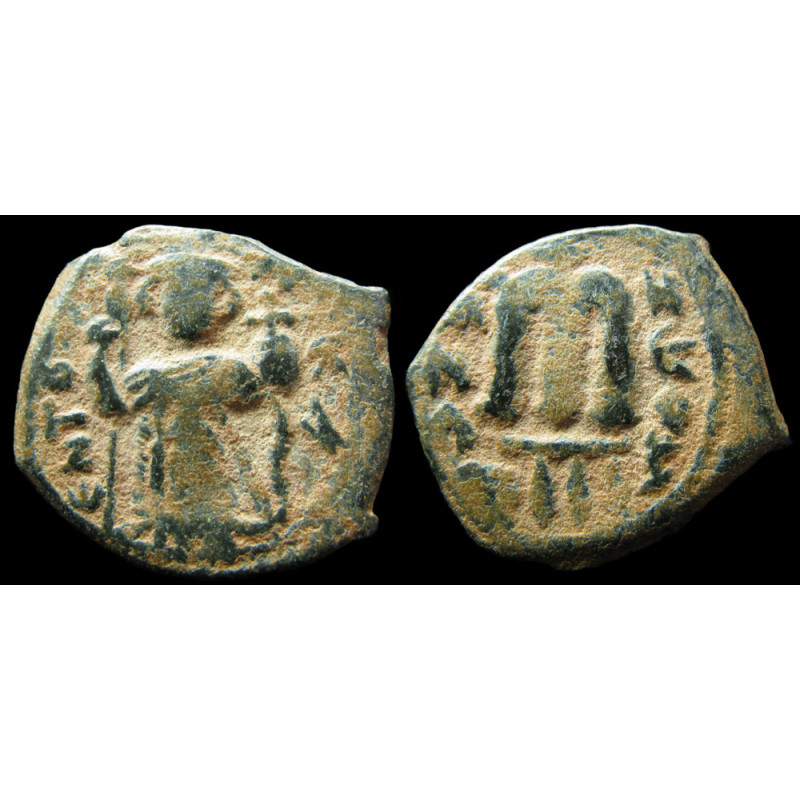 Constans II – Follis frappé à Constantinople – EN TVTO NIKA – SB 1003