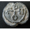 Grégoire & Jean. Sceau byzantin en plomb (Ø 22 mm, 6,67 g). VIᵉ–VIIᵉ siècle.