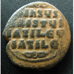 Sear 1813 - Follis anonyme de classe A2 attribué à Basil II et Constantin VIII (976-1025)