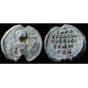 Léon Charsianités. Sceau byzantin en plomb (Ø 22 × 24 mm, 6,98 g). Fin XIᵉ – début XIIᵉ siècle.