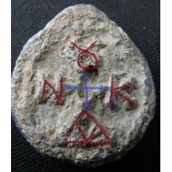 Thomas, diacre. Sceau byzantin en plomb (Ø 21 × 24 mm, 14,91 g). VIᵉ–VIIᵉ siècle.