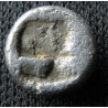 Kolophon (Ionie) – Hémiobole – Tête d'Apollon archaïque – v. 530/525–500 av. J.-C.