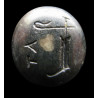 Intaille républicaine en agate noire – Gouvernail et lettres TA – Symboles protecteurs – Ier siècle av. J.-C.