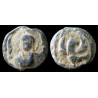 Sceau iconographique. Sceau byzantin en plomb (Ø 17 mm, 7,64 g). VIᵉ-VIIIᵉ siècle.