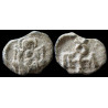 Paul, sceau au type de la Vierge trônant. Sceau byzantin en plomb (Ø 17 mm, 3,54 g). VIᵉ siècle.
