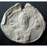 Jean, issu des Masotès. Sceau byzantin en plomb (Ø 26,8 mm, 3,62 g). XIᵉ-XIIᵉ siècle.